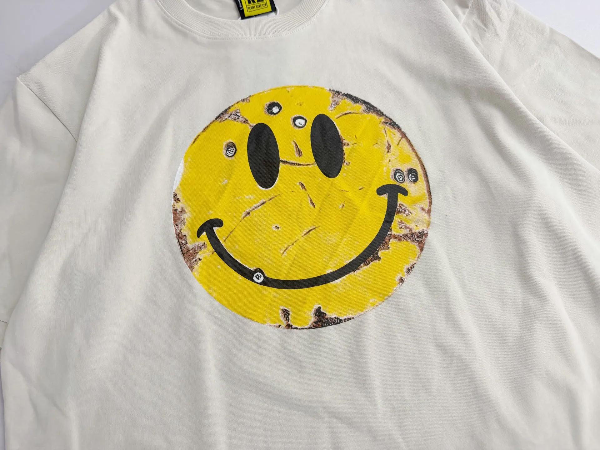 ❥8048#P126 Saint Mxxxxxx ✖️KLF new smiley face Made of double yarn double-ply pure cotton fabric 290 grams, comfortable and breathable to wear, full of street feel, loose fit Craftsmanship: glue rusty printing Size: (S-M-L-XL) Color: gray apricot